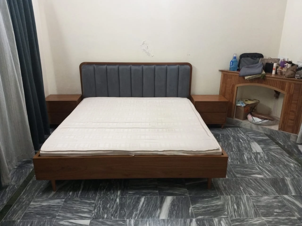 Kav King Bed Set (Bed, Bed Side Tables, Dresser, Mirror) — image 4